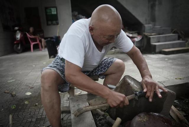 张海超开胸验肺之后|没有新生,只有更残酷的生活